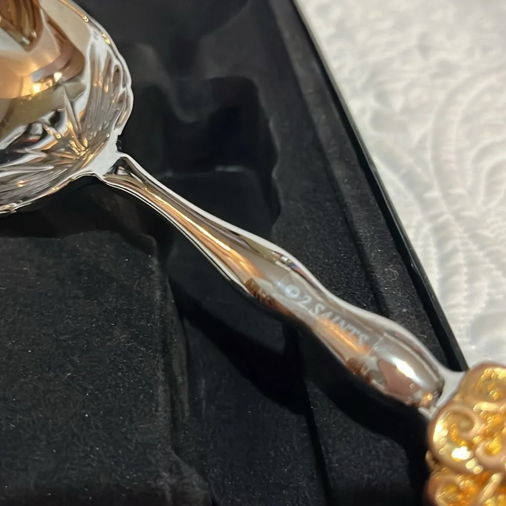 2‎ Saints fork and spoon holiday set, new
